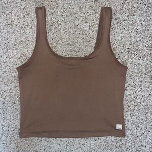 Vuori Halo Essential Tank